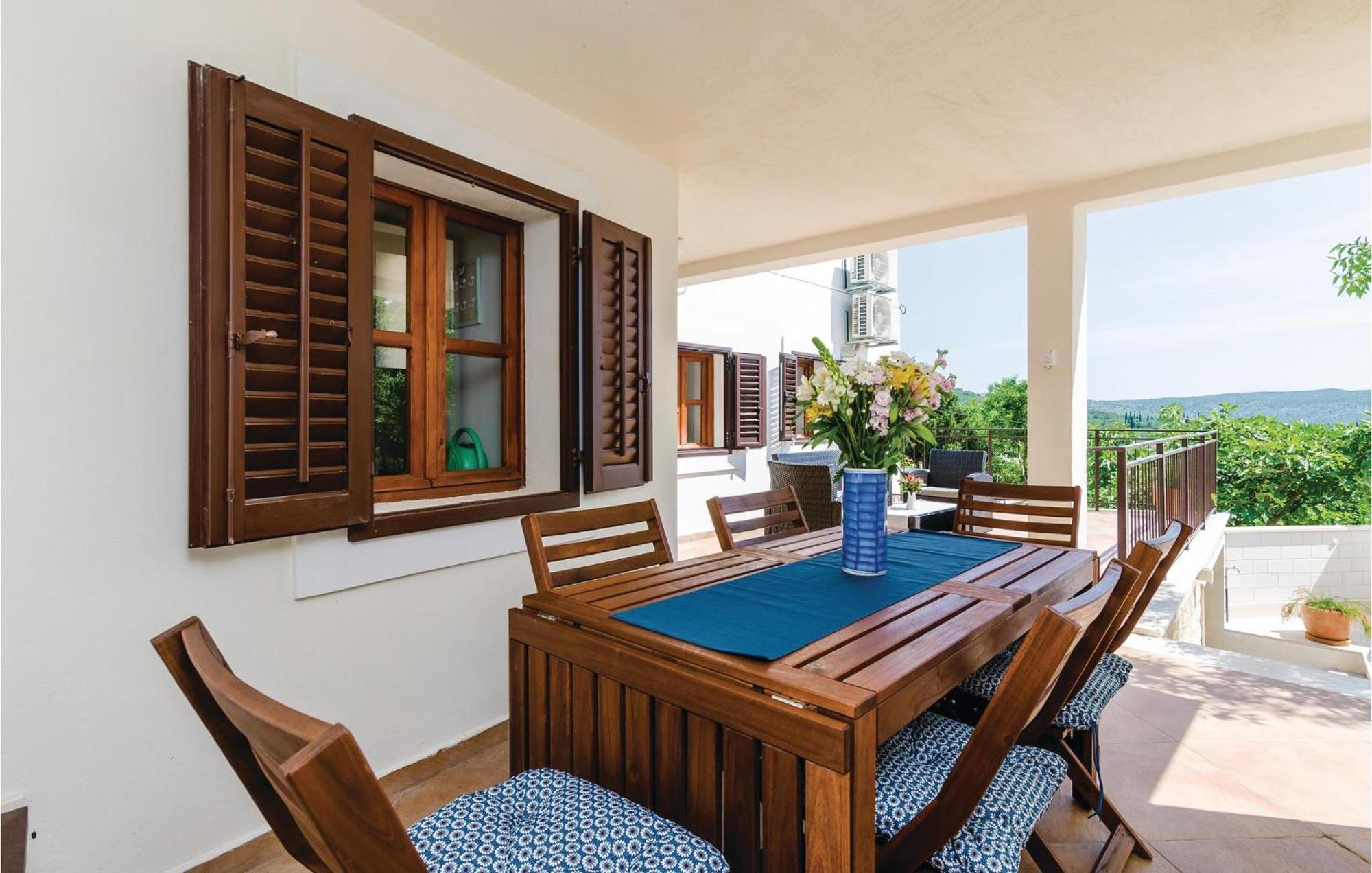 Beautiful Home In Oslje With Kitchen Εξωτερικό φωτογραφία